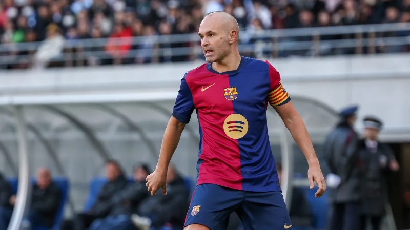 Andres Iniesta là tiền vệ nổi tiếng mọi thời đại