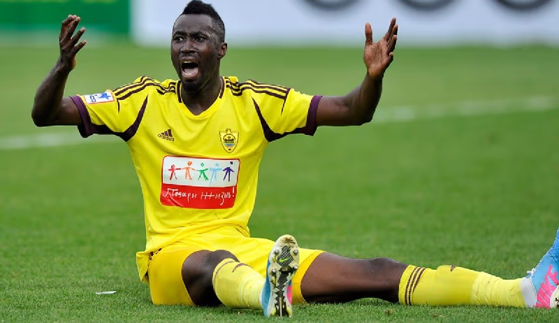Cầu thủ cao nhất thế giới Lacina Traoré 