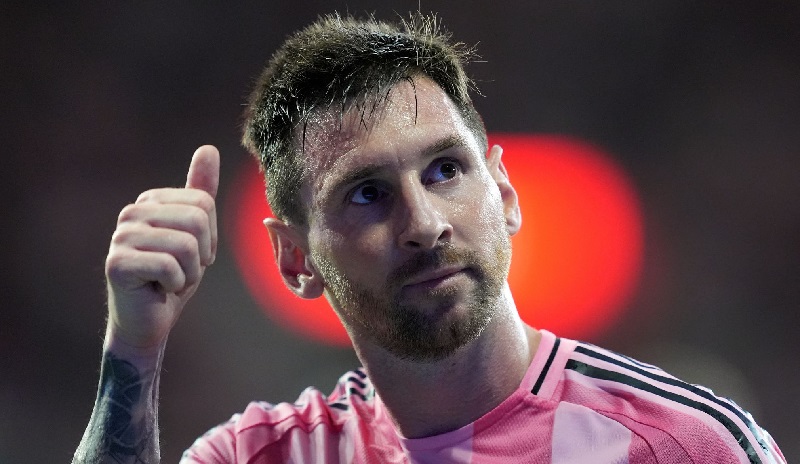 Cầu thủ lương cao nhất thế giới Lionel Messi